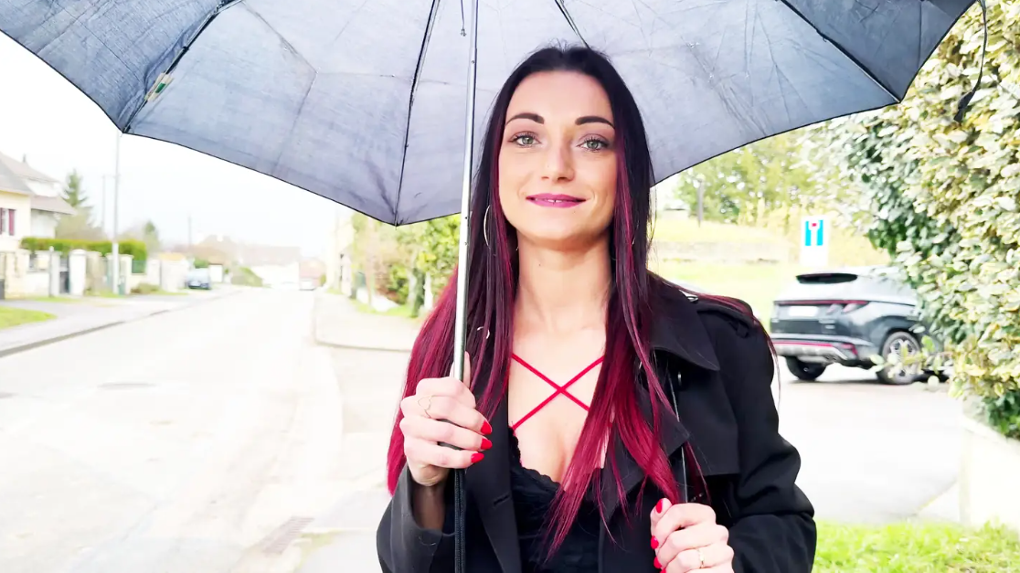 jacquieetmicheltv – Angela discovers sapphic pleasures with an expert!