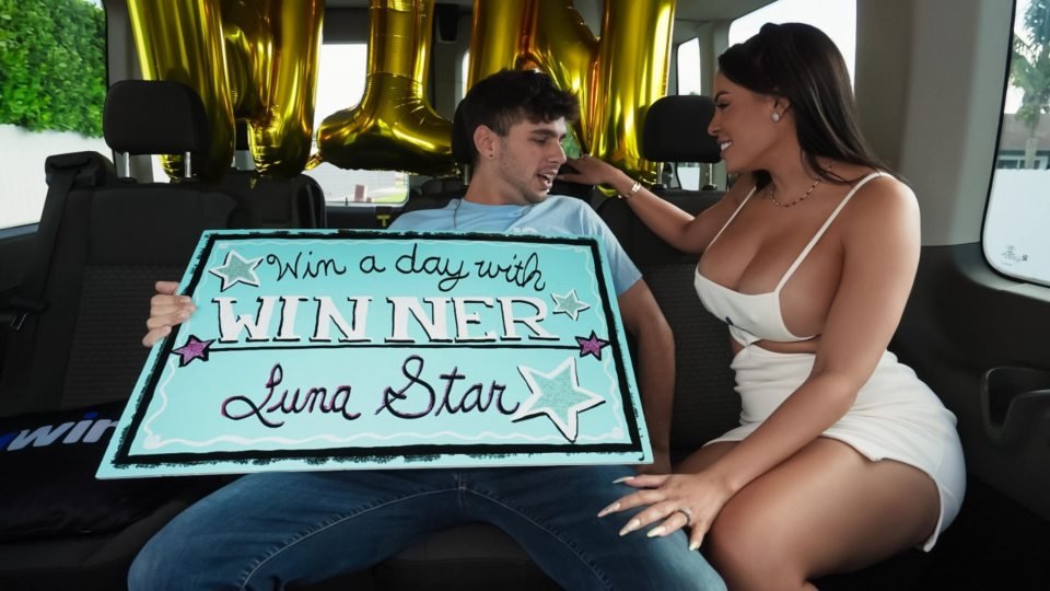 RealityKings – Luna Star – Mega Fan Wins a Ride