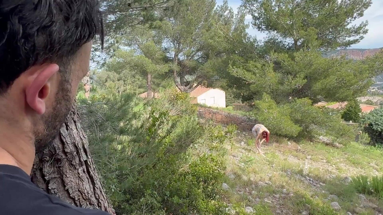 Chaarlene improvises in front of a voyeur
