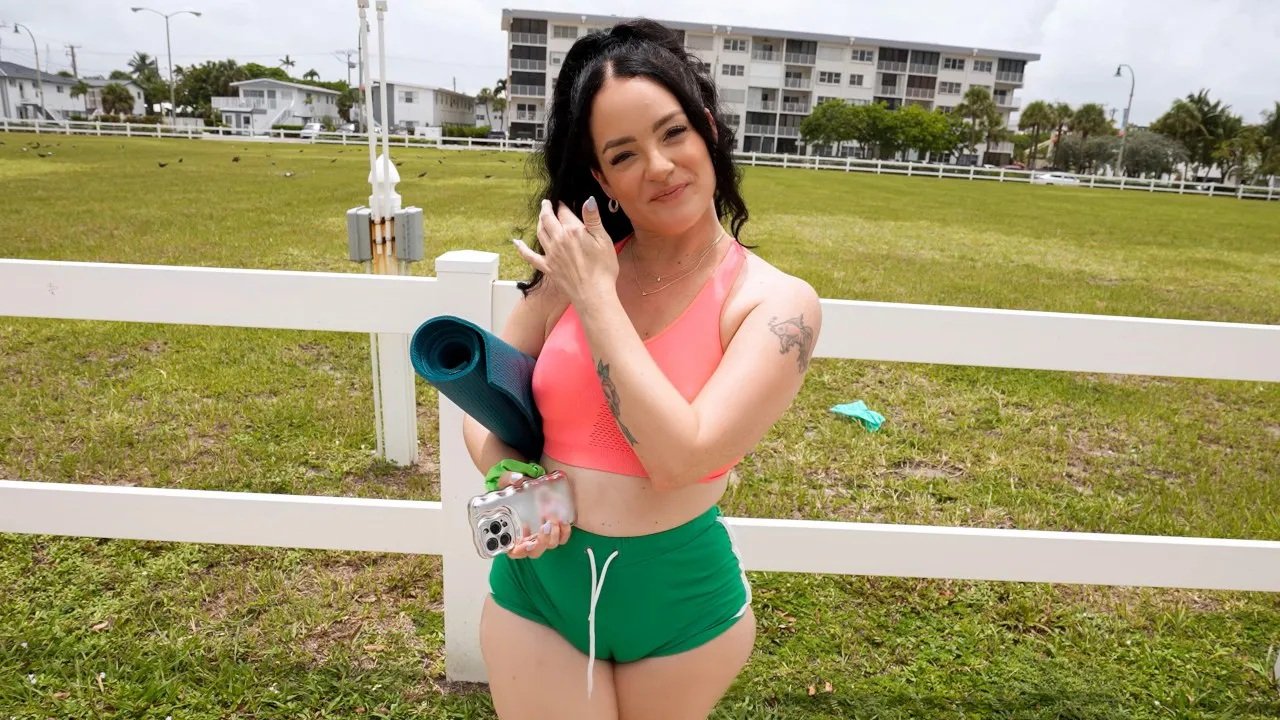 [BangBus] – Lillianette (Girl Got Ass)